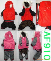 广州玮德商贸 精选宠物服装产品列表，引领宠物服饰零售新风尚