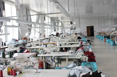 广州服装市场萧条下的布商自救之道 从面料到产业链的转型升级